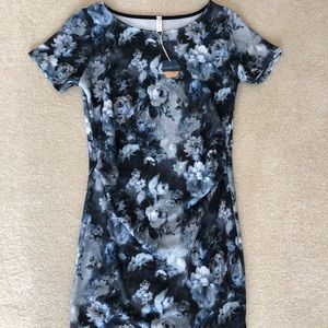 Worn Once! Navy Floral Short Sleeve dress